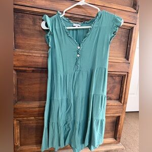 VOY Tiered Ruffle Sleeve Dress – Size M
